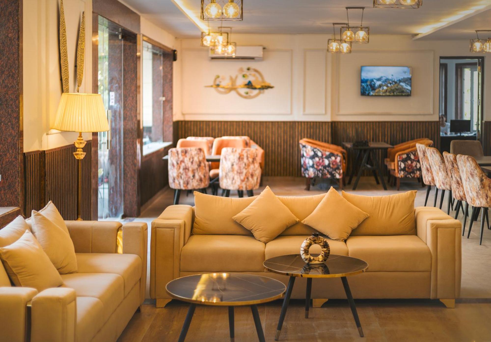 Stone Wood Hotel, Ришикеш Экстерьер фото